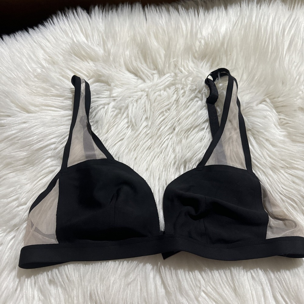victoria's secret Medium Unlined Sexy Push Up Bra Black Net Pattern